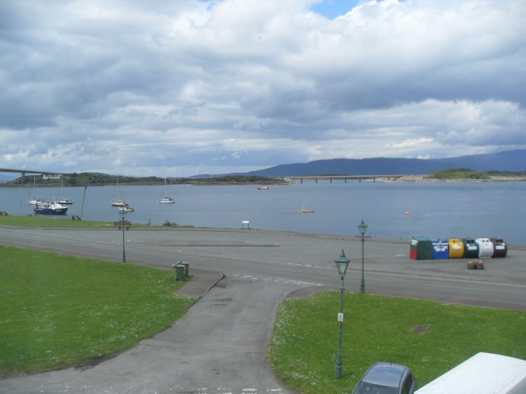 Saucy Mary'S Hostel Kyleakin Kamer foto