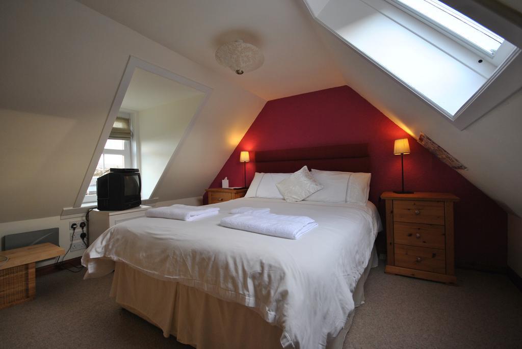 Saucy Mary'S Hostel Kyleakin Buitenkant foto